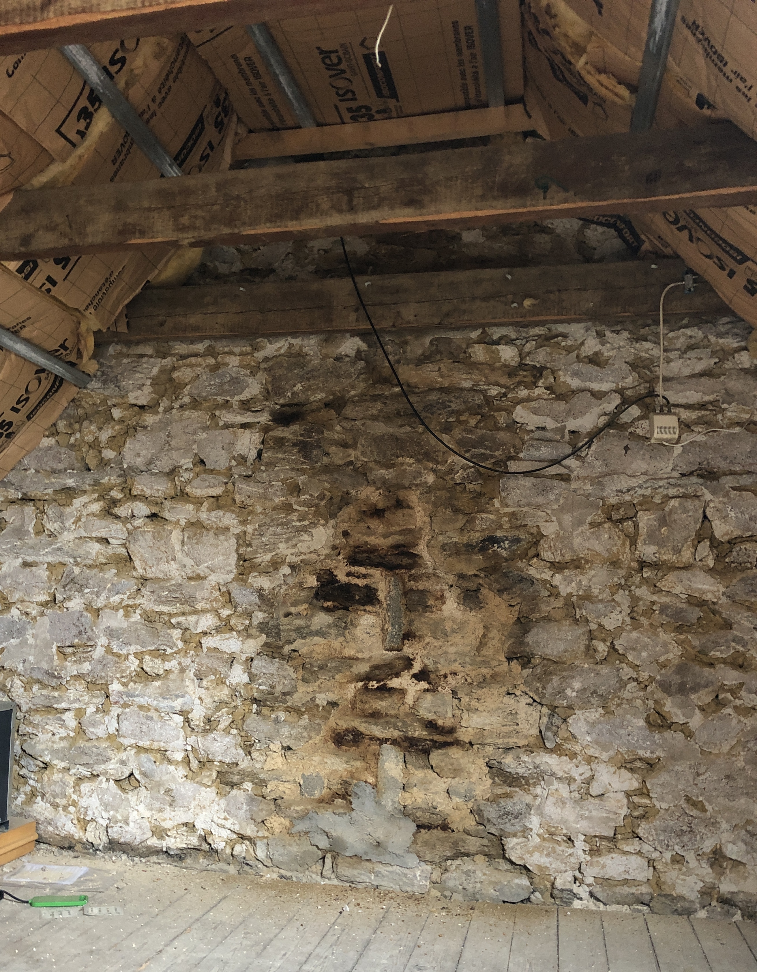 ​infiltration - pignon humide- pont-l'abbé - laforêt