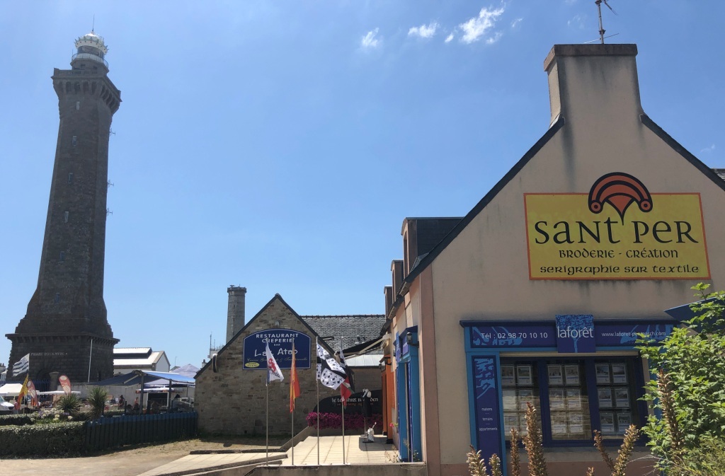 phare et agence Laforêt Penmarc'h