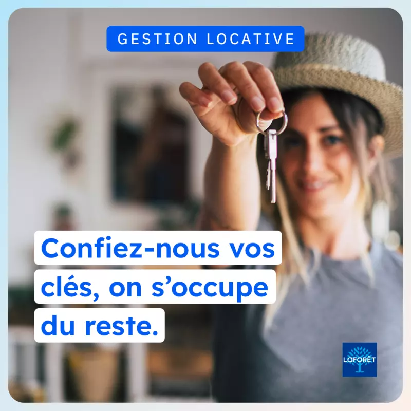 Icône représentant un bouclier de protection avec une clé et une maison symbolisant la gestion locative sécurisée à Livry-Gargan